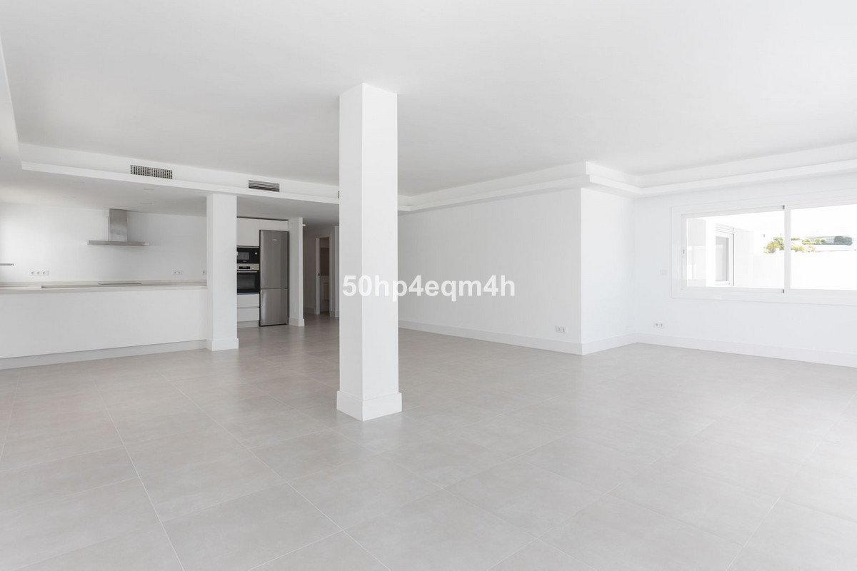4 Bed Apartment for sale in Guadalmina Baja Costa Del Sol, Málaga, Spain