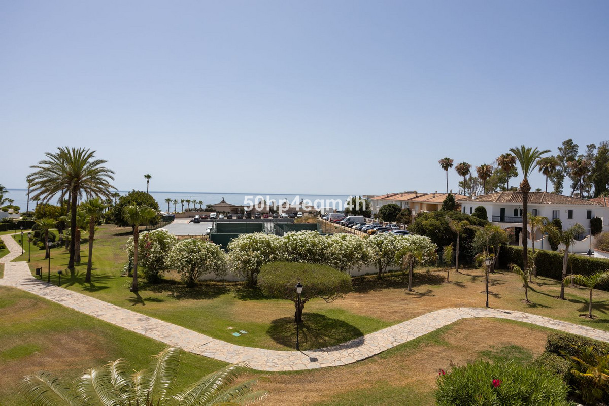 4 Bed Apartment for sale in Guadalmina Baja Costa Del Sol, Málaga, Spain