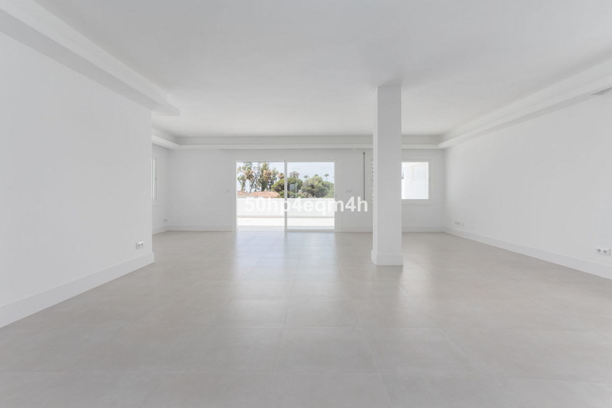 4 Bed Apartment for sale in Guadalmina Baja Costa Del Sol, Málaga, Spain