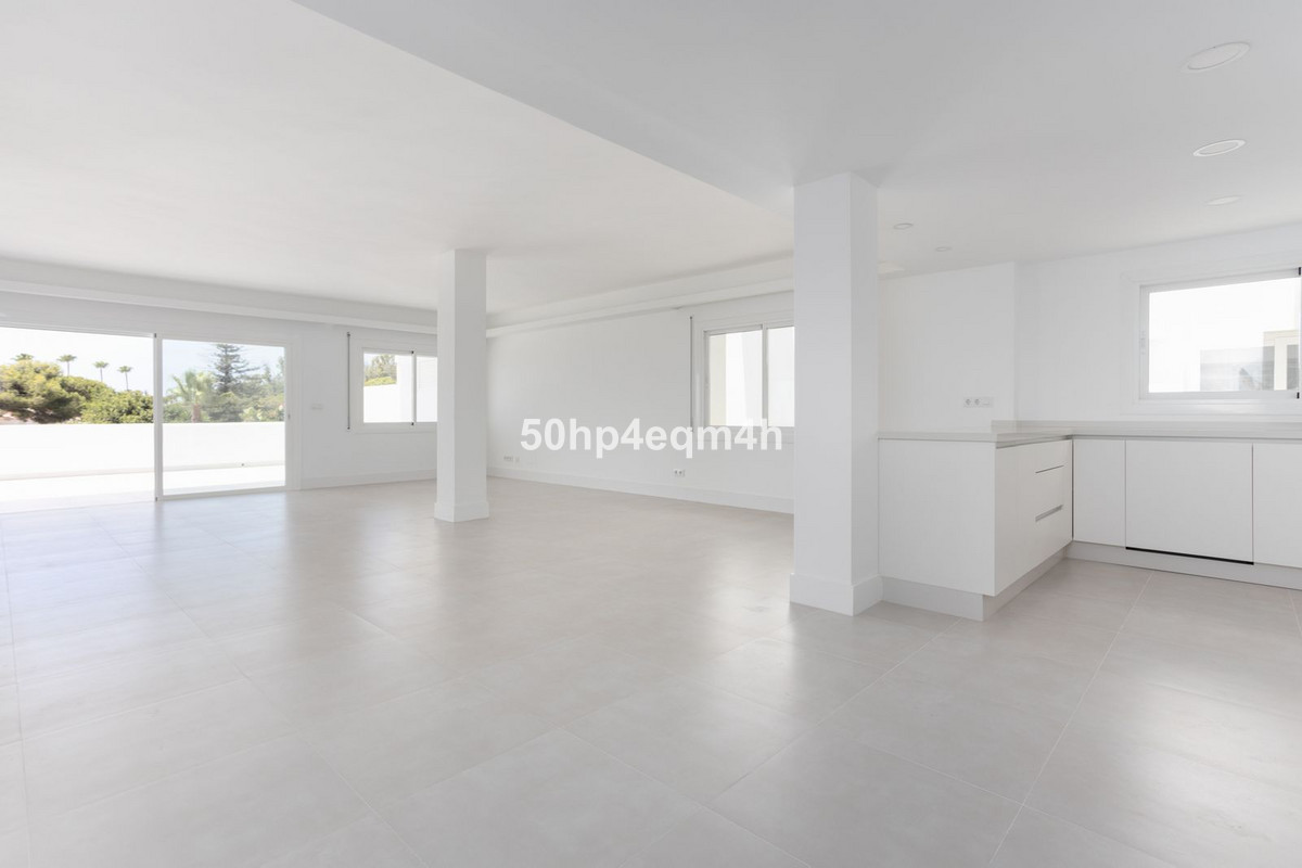 4 Bed Apartment for sale in Guadalmina Baja Costa Del Sol, Málaga, Spain