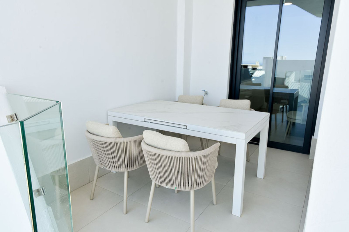 Se vende Apartamento Planta Media de 3 dormitorios en Costa Del Sol, Málaga, España