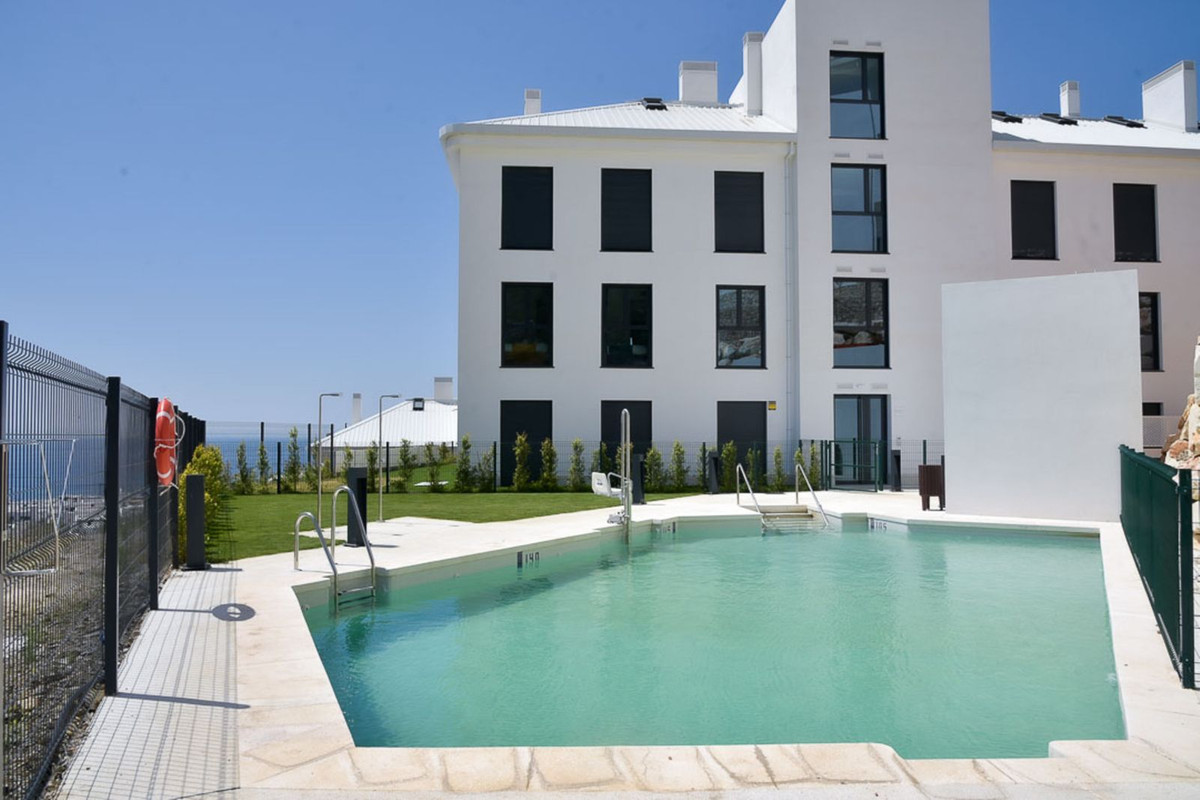 Se vende Apartamento Planta Media de 3 dormitorios en Costa Del Sol, Málaga, España