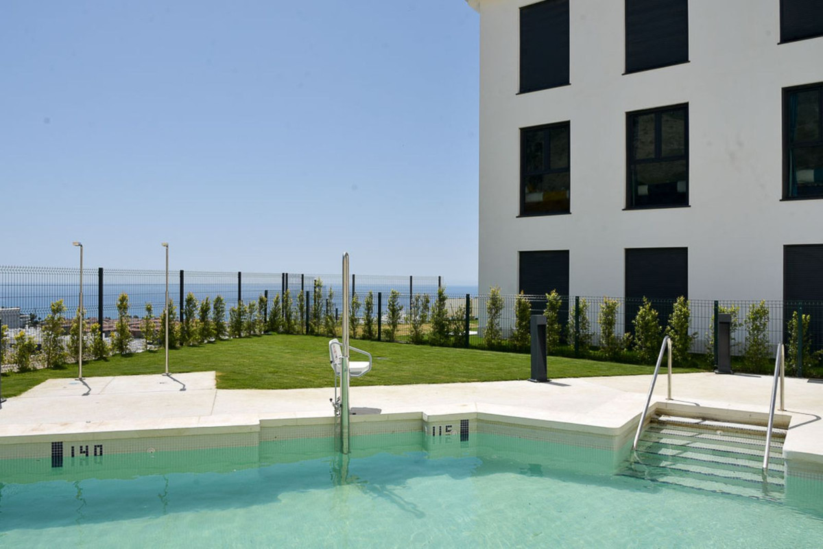 Se vende Apartamento Planta Media de 3 dormitorios en Costa Del Sol, Málaga, España