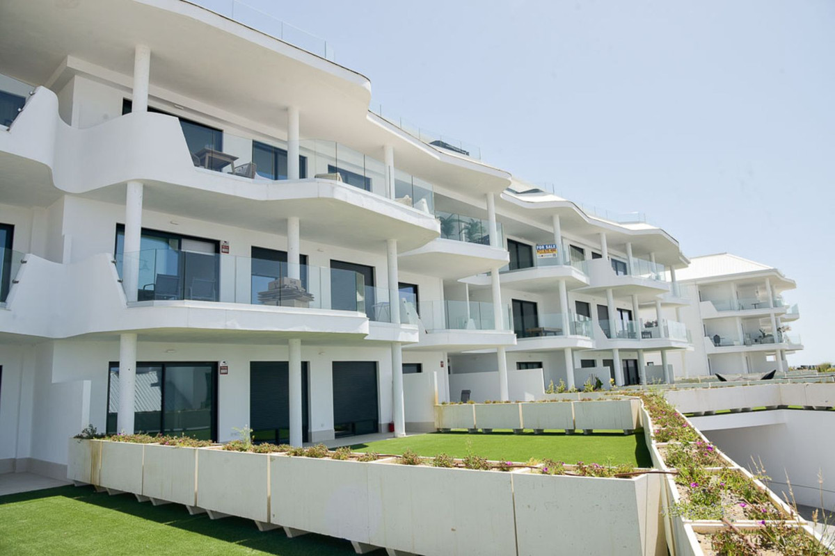 Se vende Apartamento Planta Media de 3 dormitorios en Costa Del Sol, Málaga, España