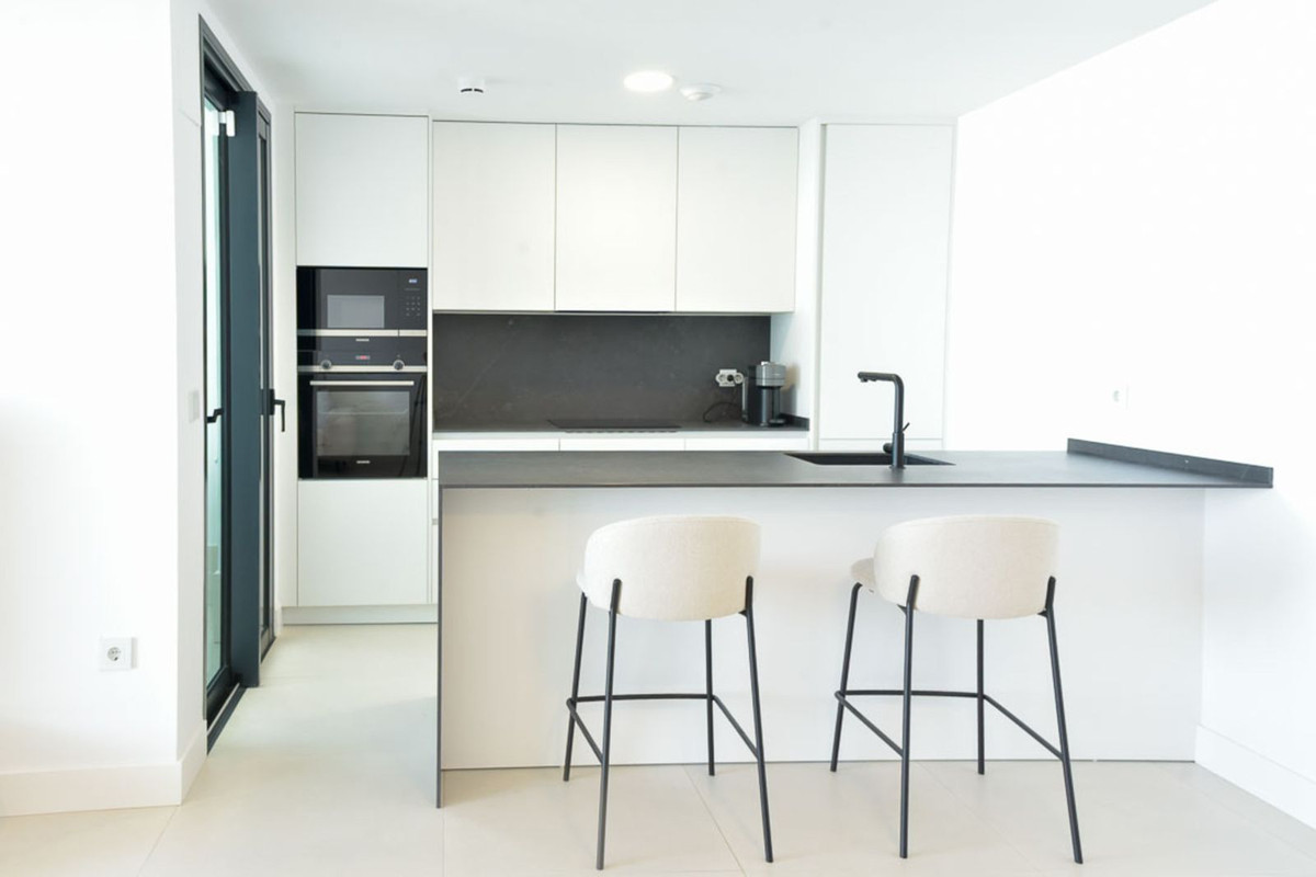 Se vende Apartamento Planta Media de 3 dormitorios en Costa Del Sol, Málaga, España