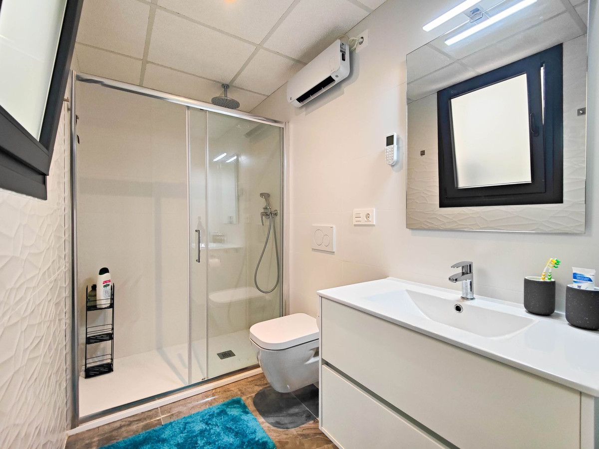 Se vende Apartamento Planta Baja de 2 dormitorios en Costa Blanca, Alicante, España