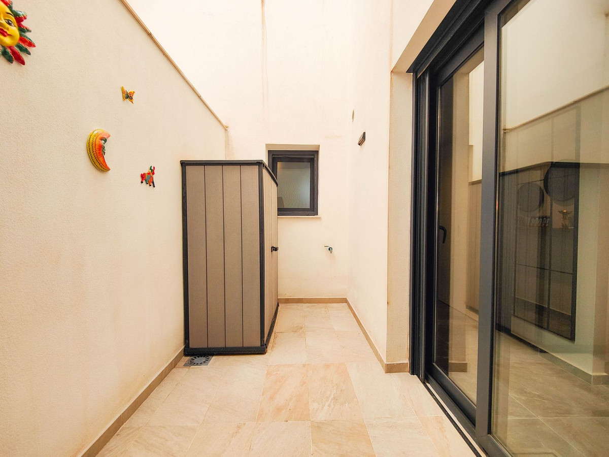 Se vende Apartamento Planta Baja de 2 dormitorios en Costa Blanca, Alicante, España