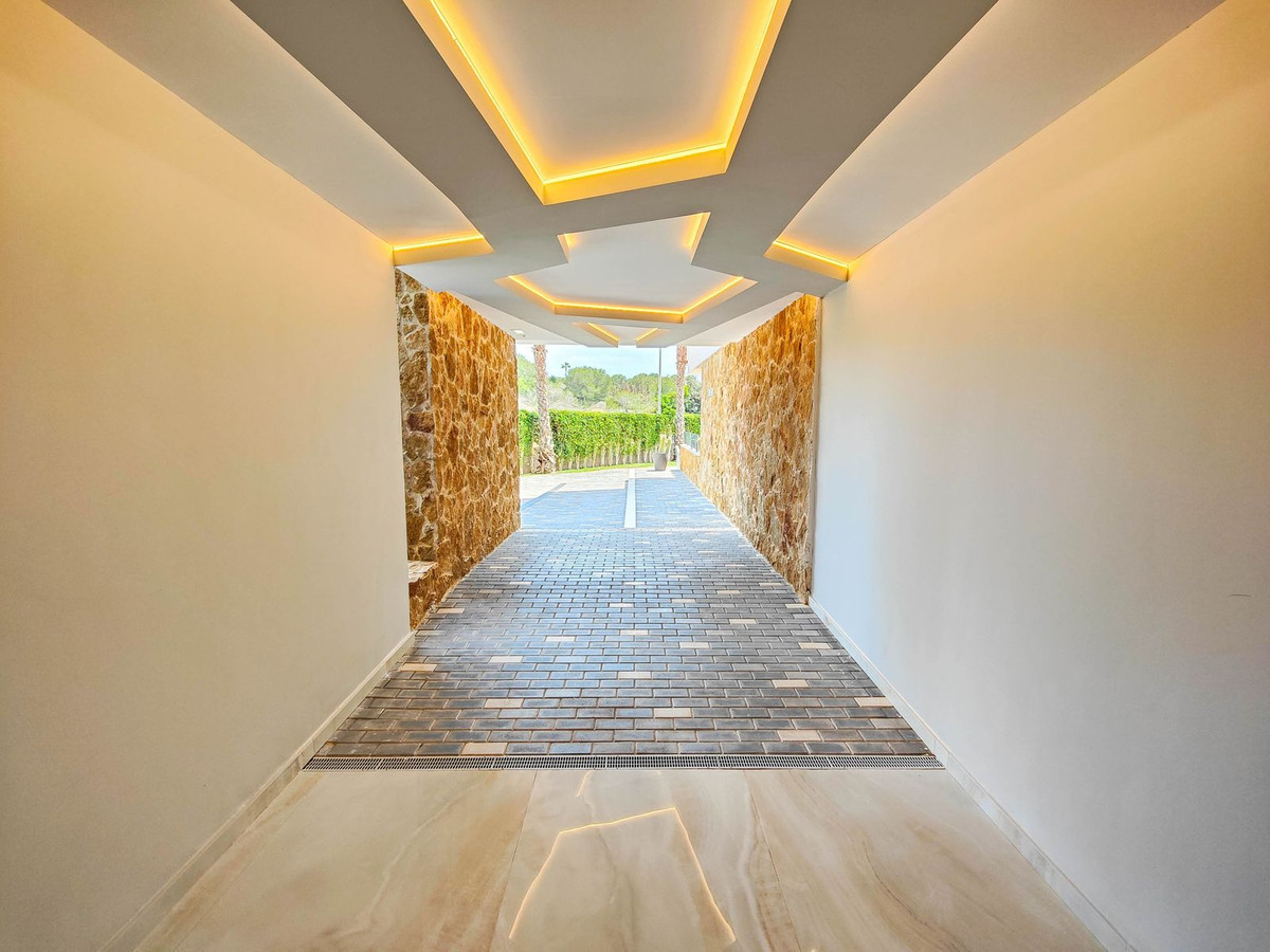 Se vende Apartamento Planta Baja de 2 dormitorios en Costa Blanca, Alicante, España