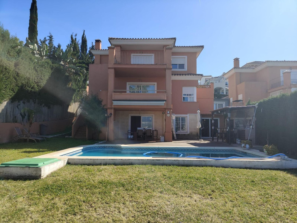 Se vende Villa - Chalet de 3 dormitorios en Costa Del Sol, Málaga, España