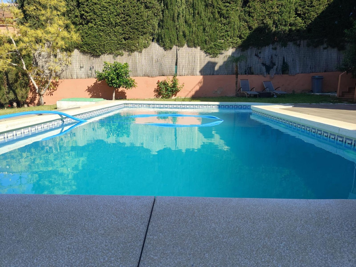Se vende Villa - Chalet de 3 dormitorios en Costa Del Sol, Málaga, España