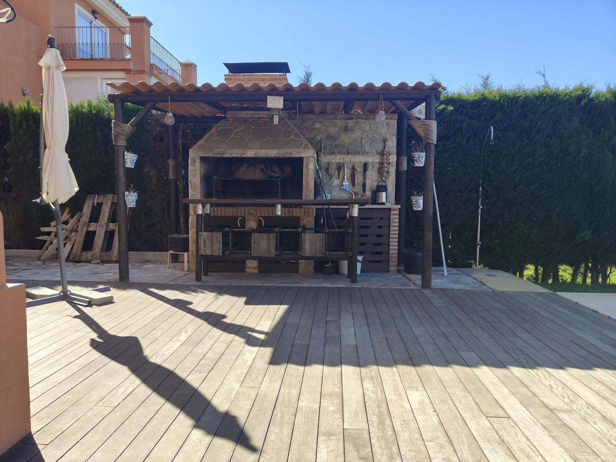 Se vende Villa - Chalet de 3 dormitorios en Costa Del Sol, Málaga, España