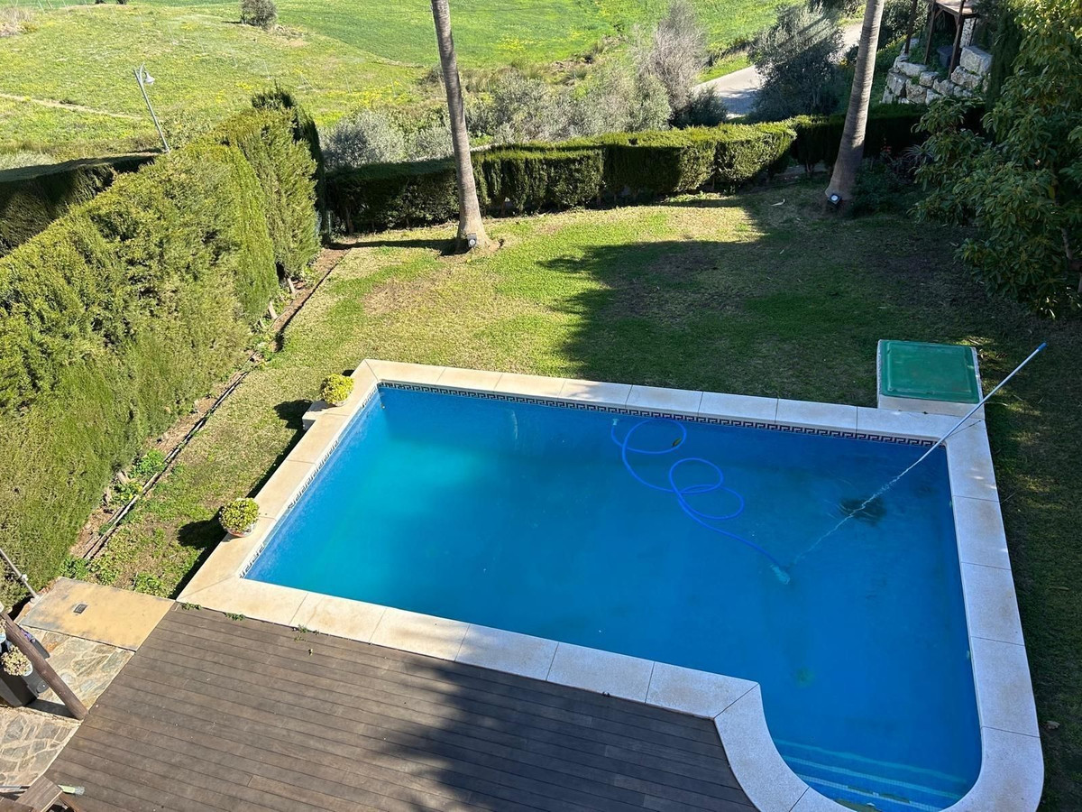 Se vende Villa - Chalet de 3 dormitorios en Costa Del Sol, Málaga, España