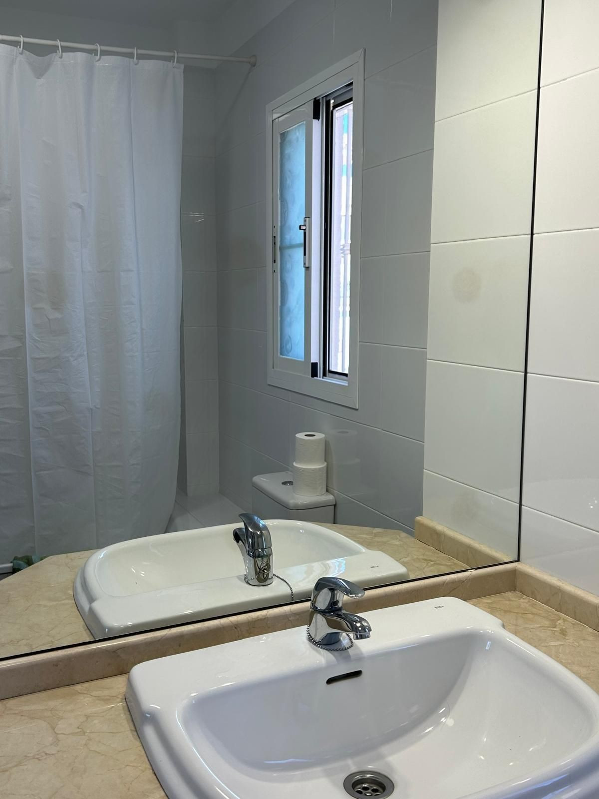 Se vende Villa - Chalet de 3 dormitorios en Costa Del Sol, Málaga, España
