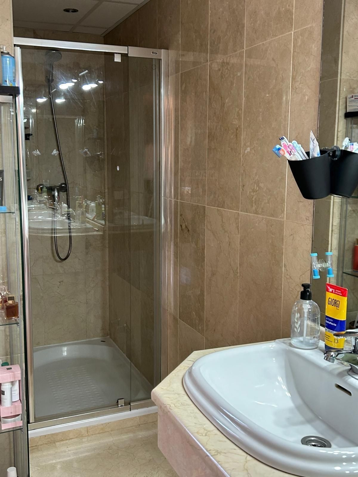 Se vende Villa - Chalet de 3 dormitorios en Costa Del Sol, Málaga, España