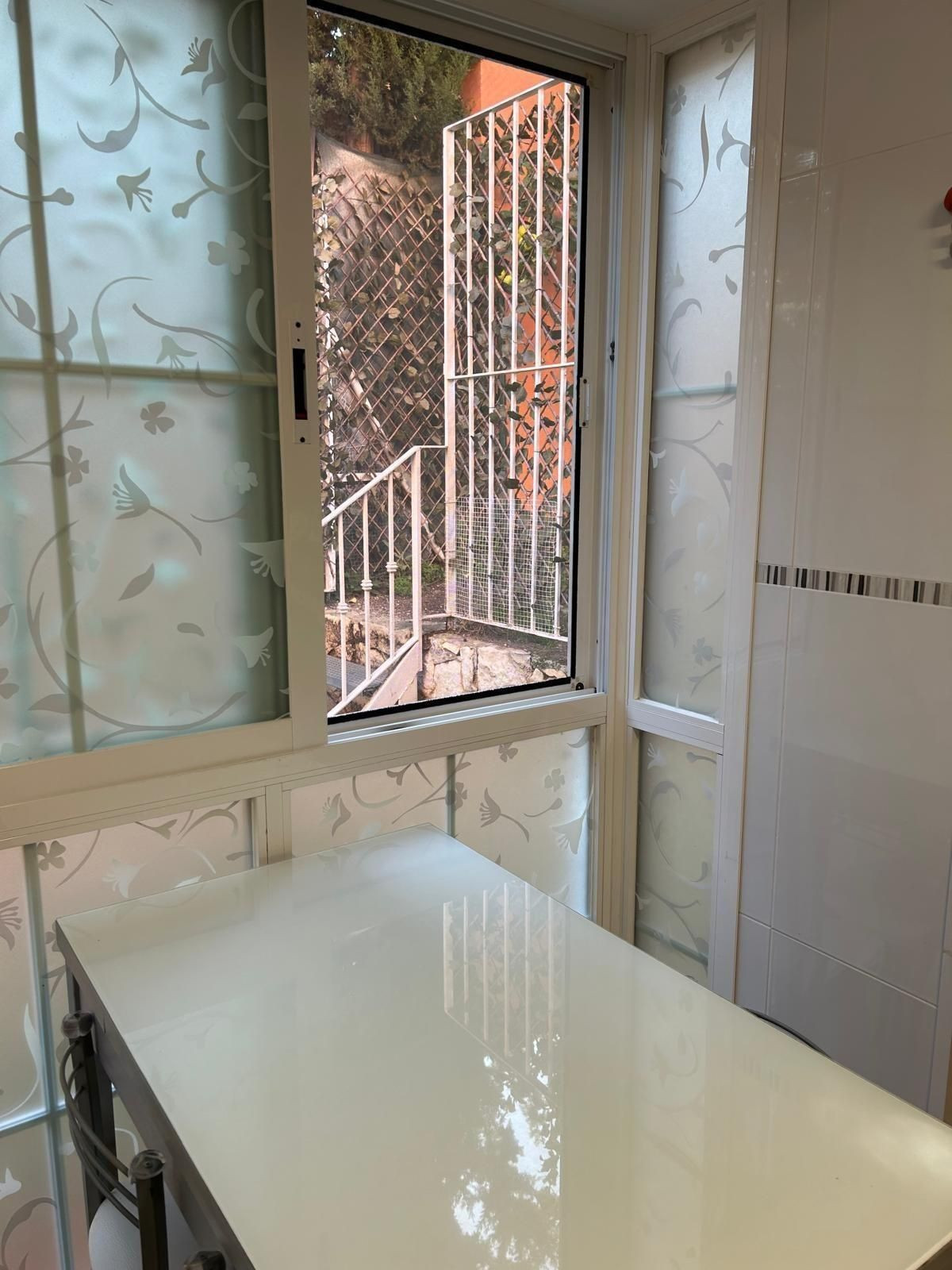 Se vende Villa - Chalet de 3 dormitorios en Costa Del Sol, Málaga, España