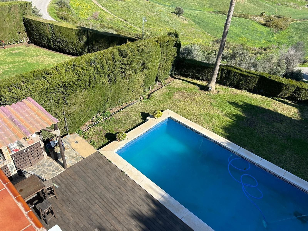 Se vende Villa - Chalet de 3 dormitorios en Costa Del Sol, Málaga, España
