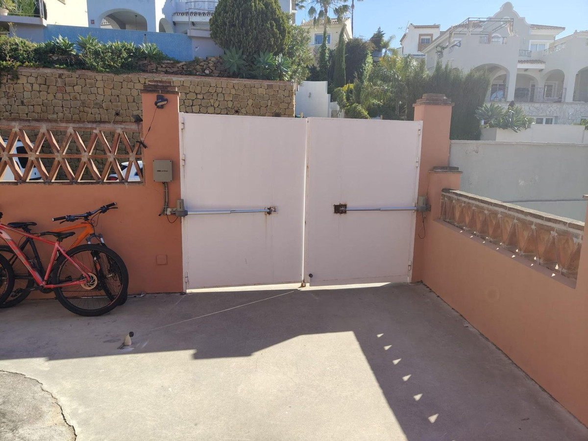 Se vende Villa - Chalet de 3 dormitorios en Costa Del Sol, Málaga, España
