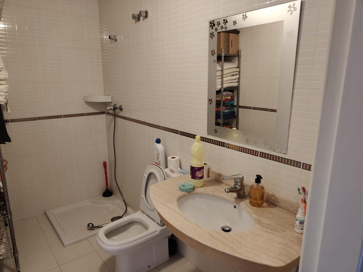 Se vende Villa - Chalet de 3 dormitorios en Costa Del Sol, Málaga, España