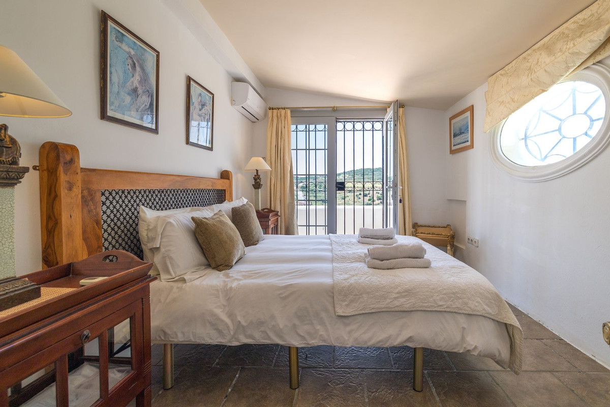 Se vende Villa - Chalet de 6 dormitorios en Costa Del Sol, Málaga, España