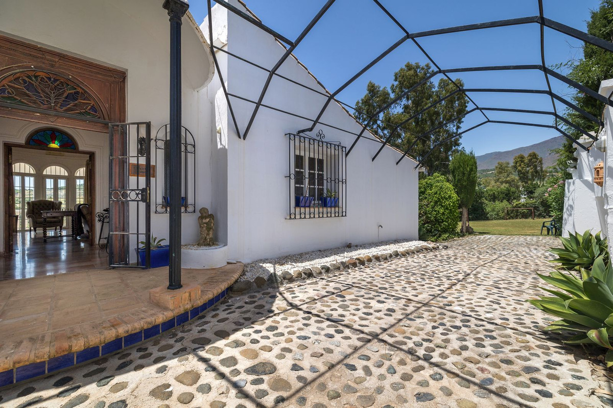 Se vende Villa - Chalet de 6 dormitorios en Costa Del Sol, Málaga, España