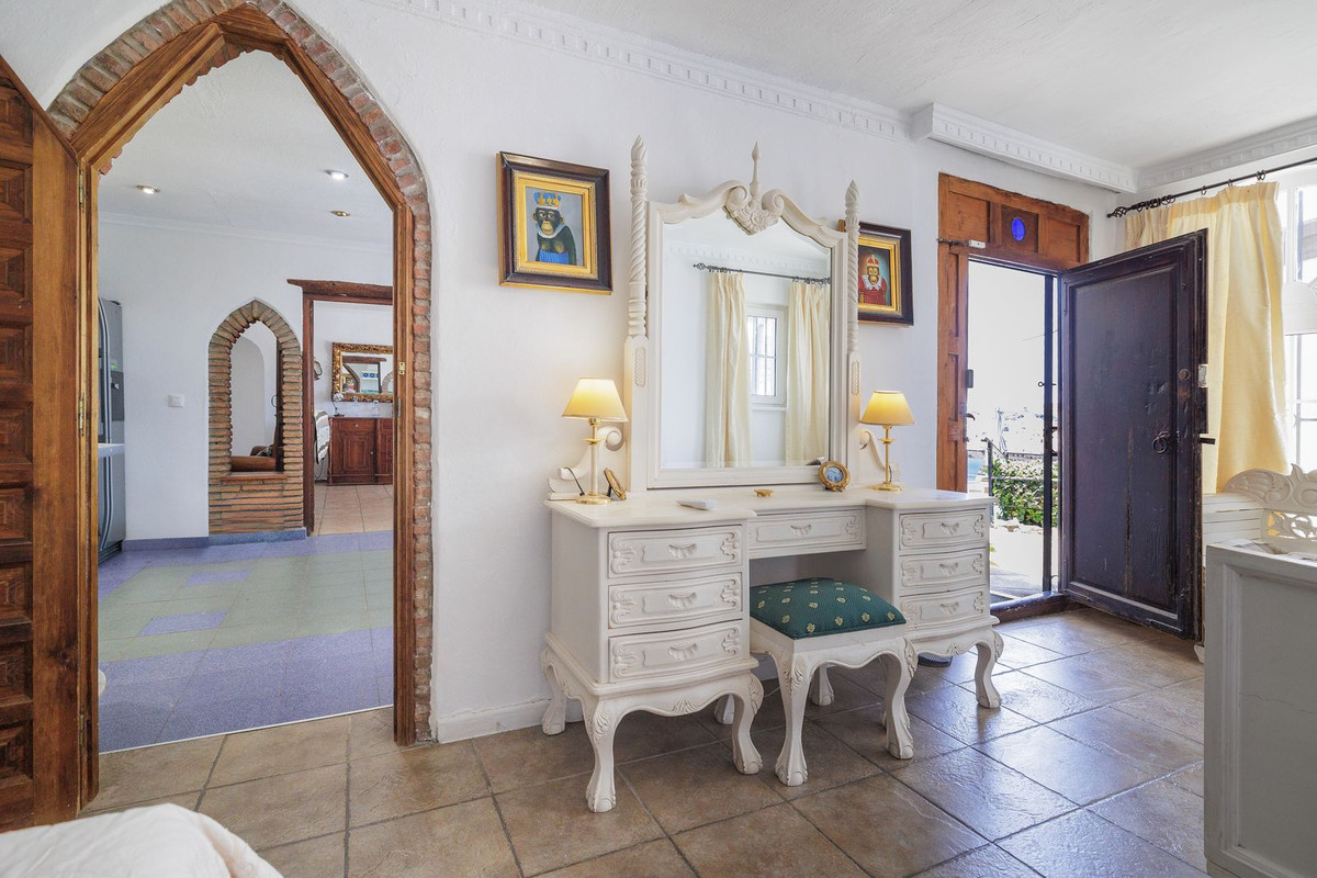 Se vende Villa - Chalet de 6 dormitorios en Costa Del Sol, Málaga, España