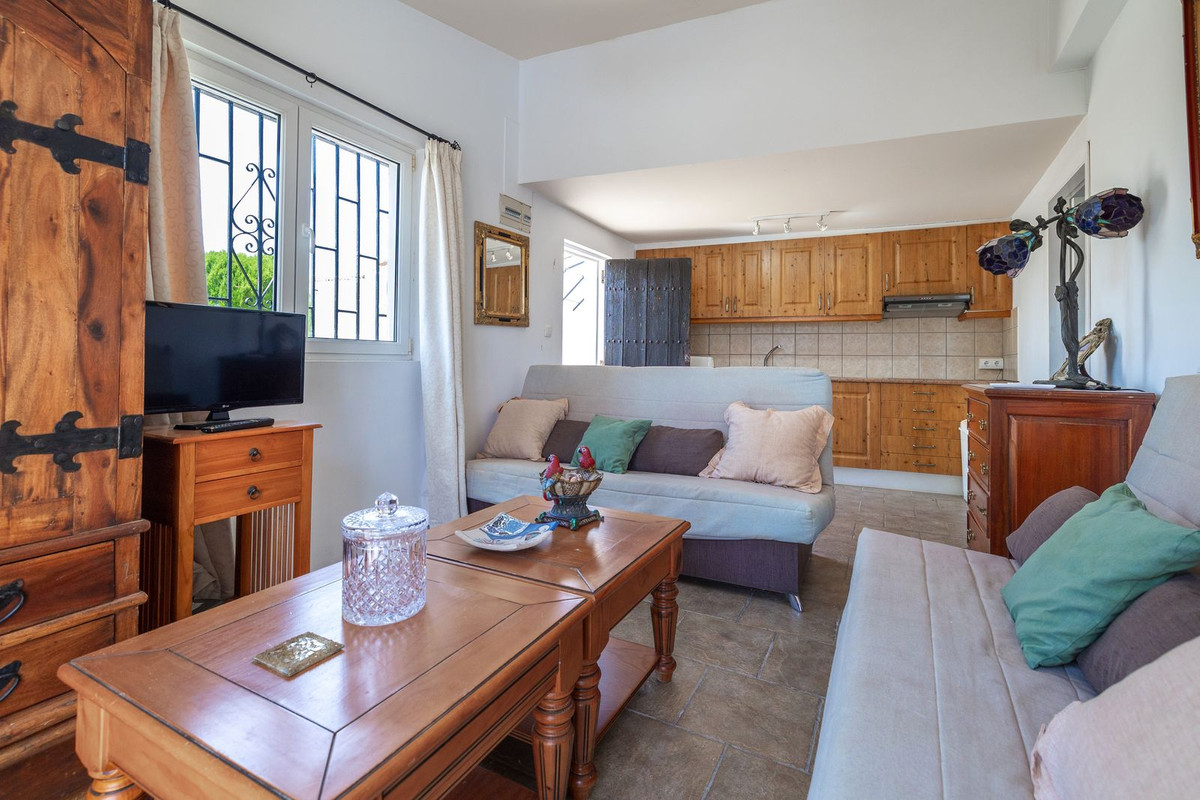 Se vende Villa - Chalet de 6 dormitorios en Costa Del Sol, Málaga, España