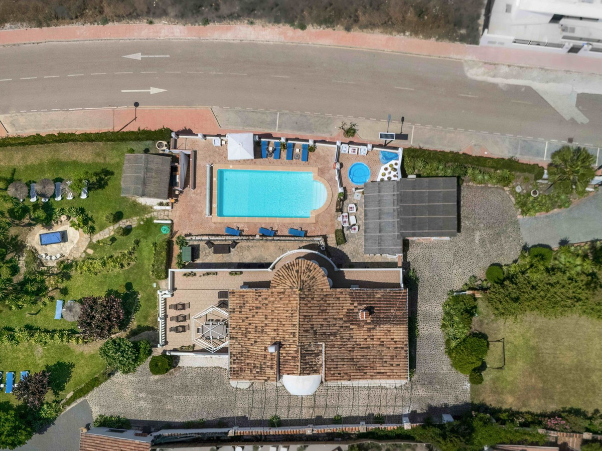 Se vende Villa - Chalet de 6 dormitorios en Costa Del Sol, Málaga, España