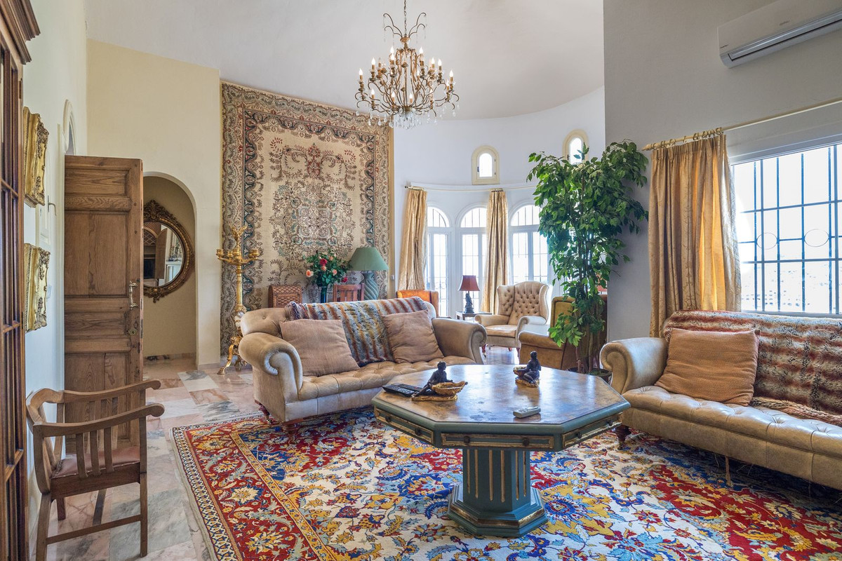 Se vende Villa - Chalet de 6 dormitorios en Costa Del Sol, Málaga, España