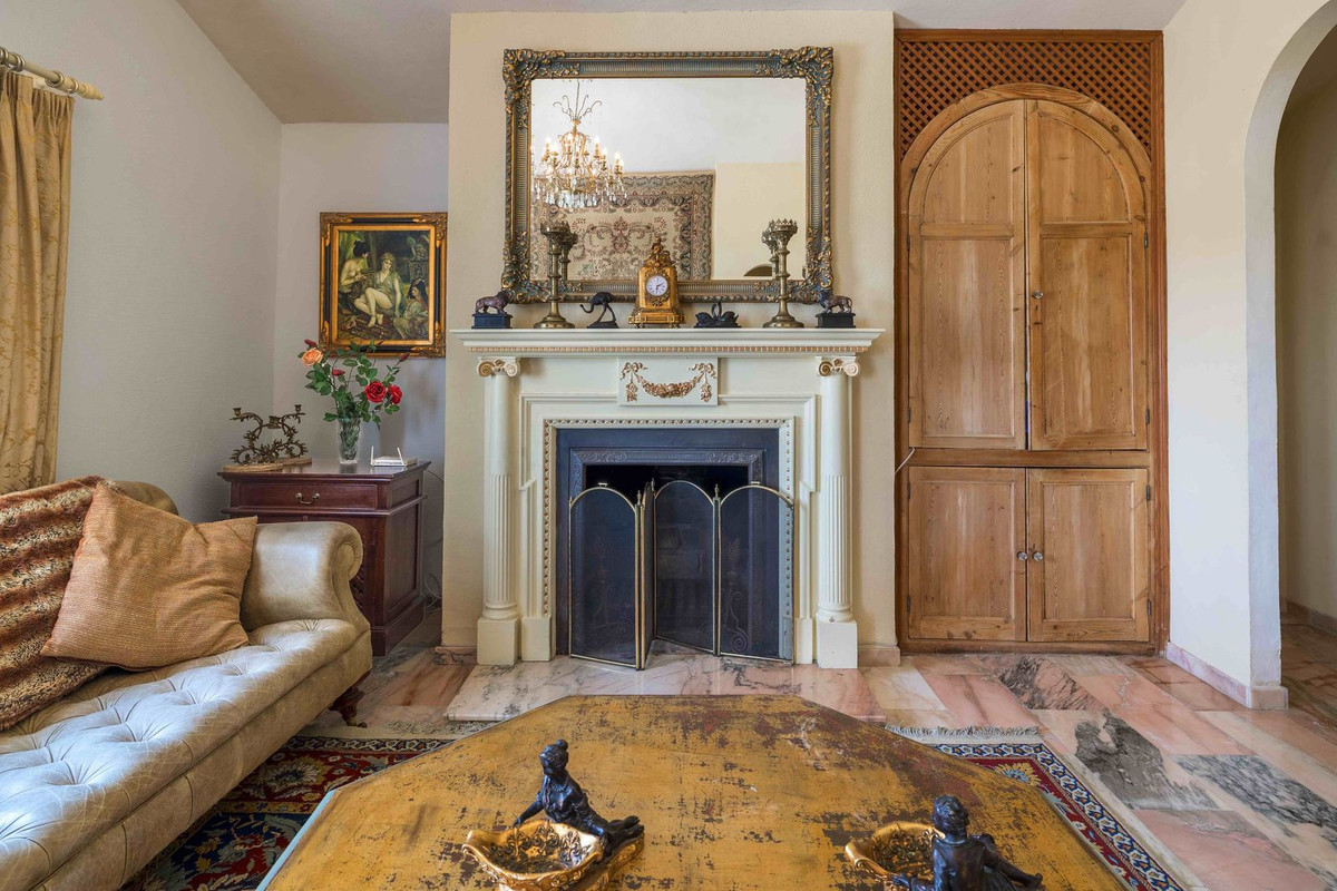 Se vende Villa - Chalet de 6 dormitorios en Costa Del Sol, Málaga, España