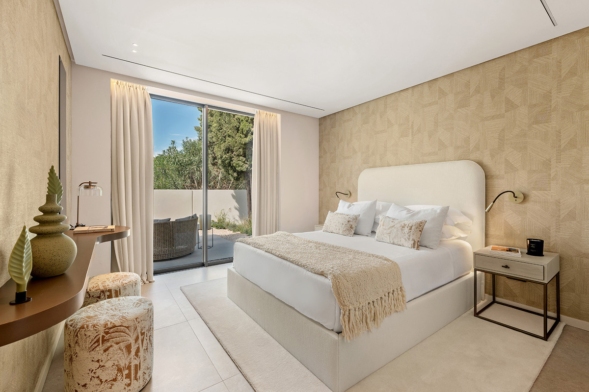 Se vende Villa - Chalet de 4 dormitorios en Costa Del Sol, Málaga, España