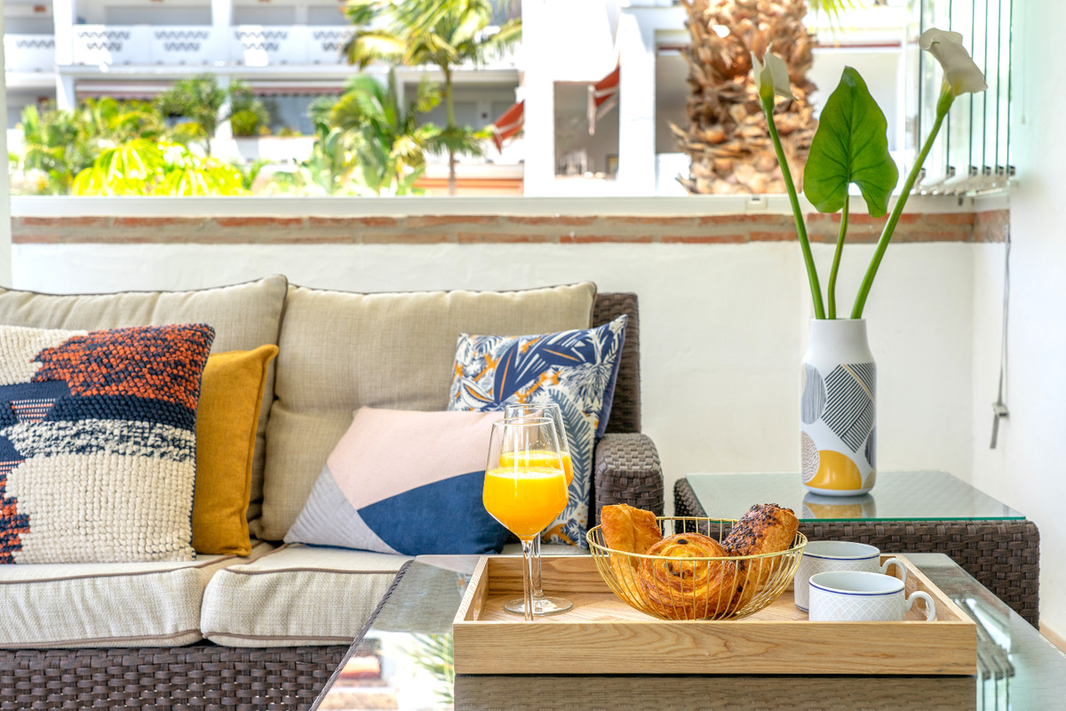 3 Bed Apartment for sale in The Golden Mile Costa Del Sol, Málaga, Spain