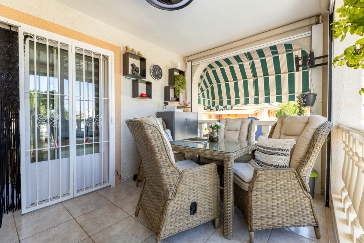 Se vende Villa - Chalet de 5 dormitorios en Costa Blanca, Alicante, España