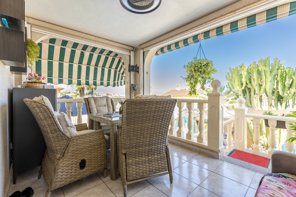 Se vende Villa - Chalet de 5 dormitorios en Costa Blanca, Alicante, España