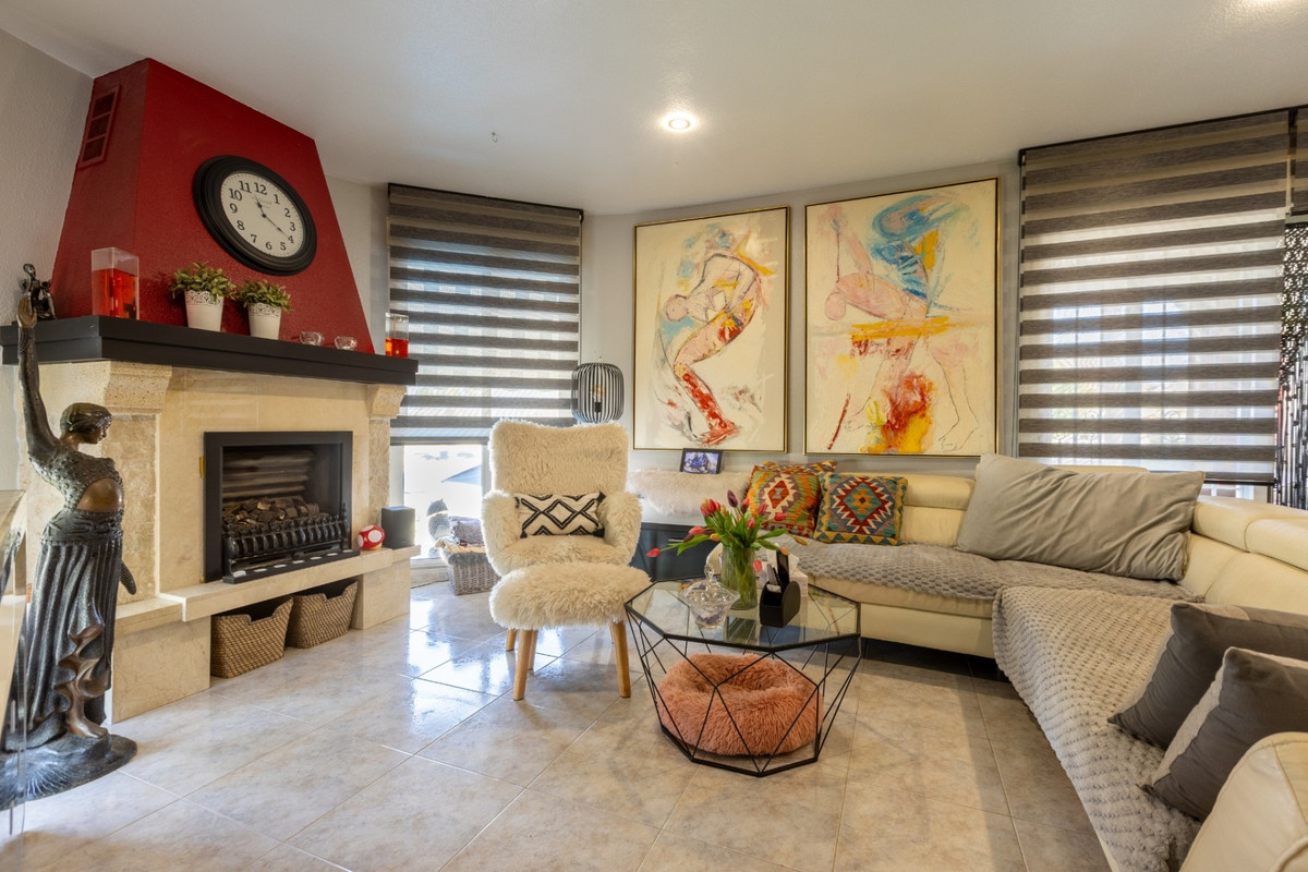 Se vende Villa - Chalet de 5 dormitorios en Costa Blanca, Alicante, España