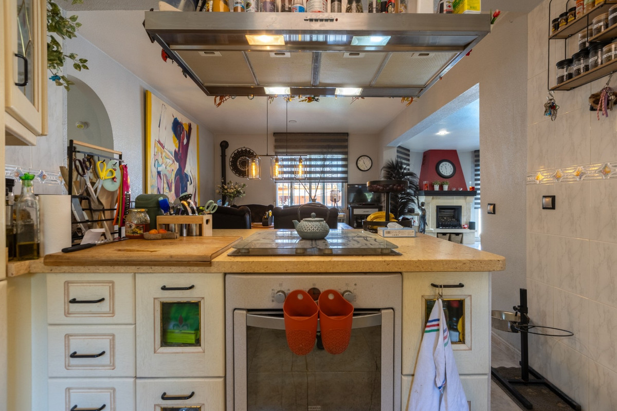 Se vende Villa - Chalet de 5 dormitorios en Costa Blanca, Alicante, España