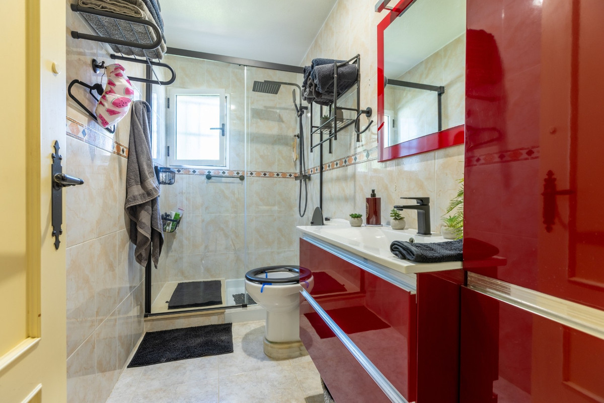 Se vende Villa - Chalet de 5 dormitorios en Costa Blanca, Alicante, España