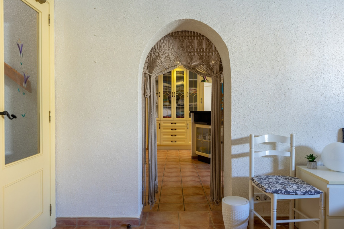 Se vende Villa - Chalet de 5 dormitorios en Costa Blanca, Alicante, España