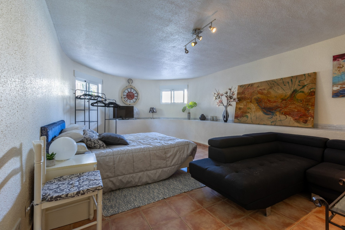 Se vende Villa - Chalet de 5 dormitorios en Costa Blanca, Alicante, España