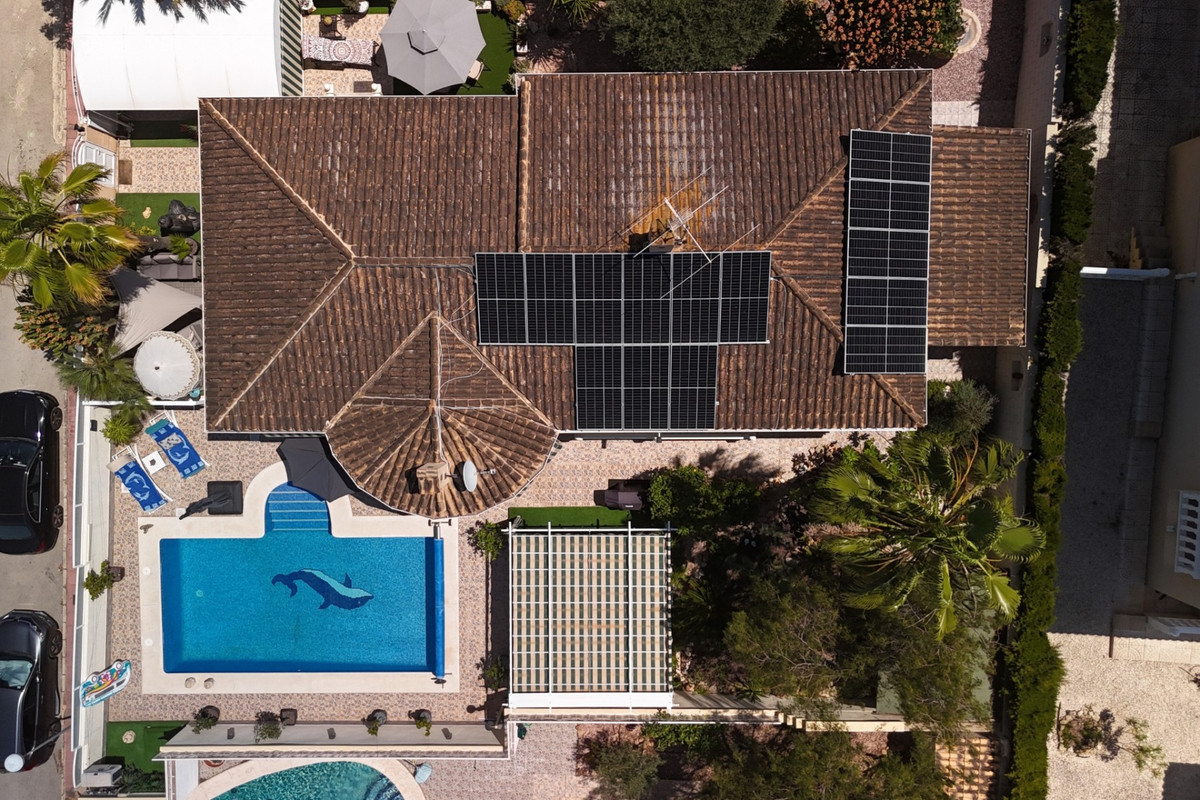 Se vende Villa - Chalet de 5 dormitorios en Costa Blanca, Alicante, España