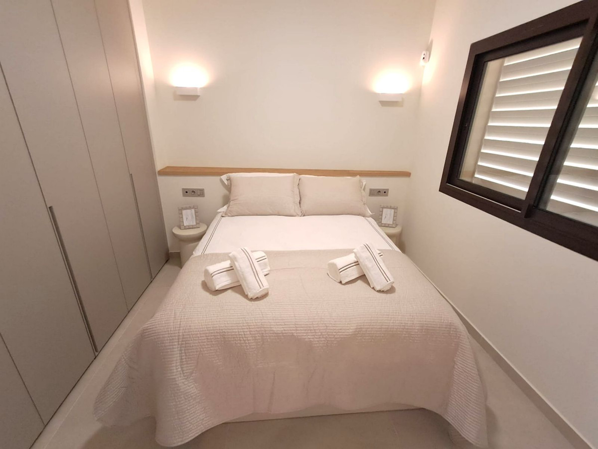 Se vende Apartamento Planta Media de 2 dormitorios en Costa Del Sol, Málaga, España