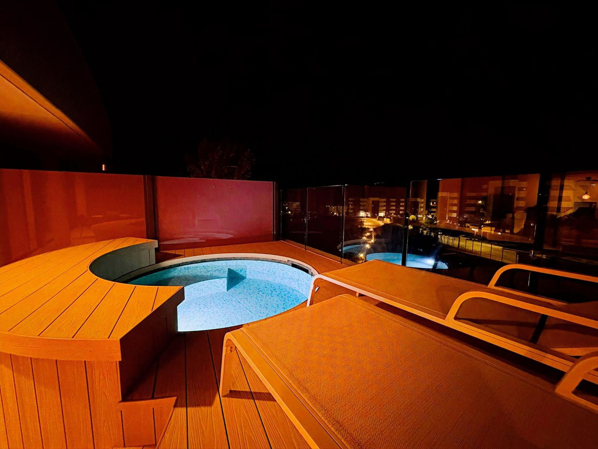 Se vende Apartamento Planta Media de 2 dormitorios en Costa Del Sol, Málaga, España