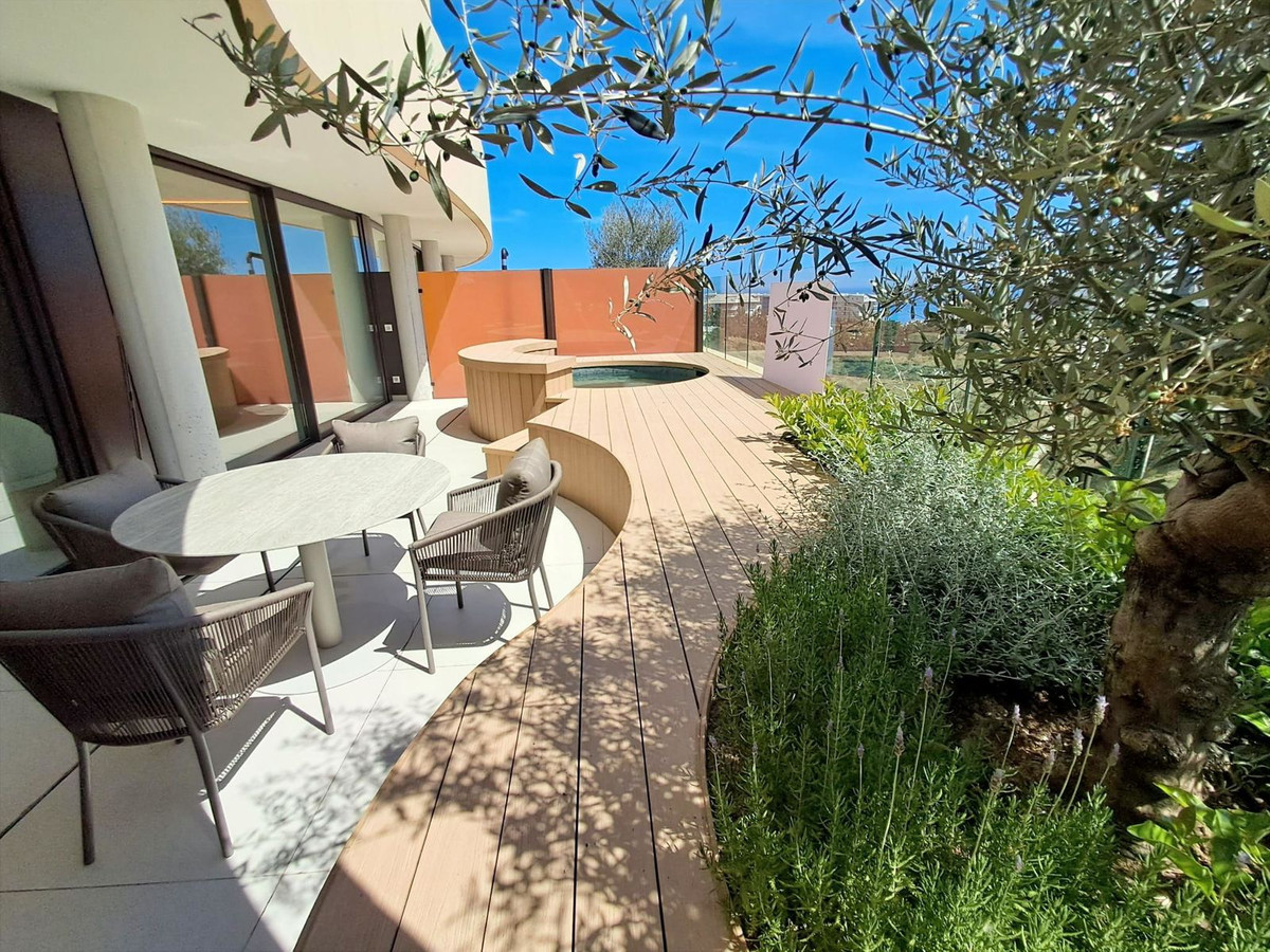 Se vende Apartamento Planta Media de 2 dormitorios en Costa Del Sol, Málaga, España