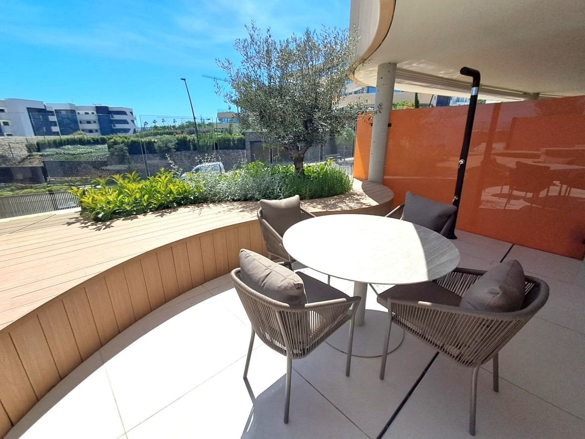 Se vende Apartamento Planta Media de 2 dormitorios en Costa Del Sol, Málaga, España