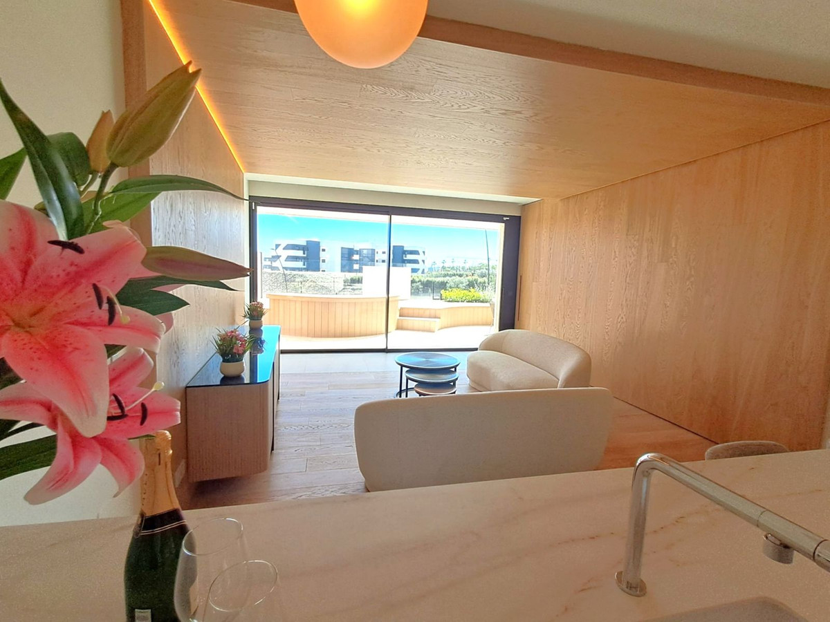 Se vende Apartamento Planta Media de 2 dormitorios en Costa Del Sol, Málaga, España