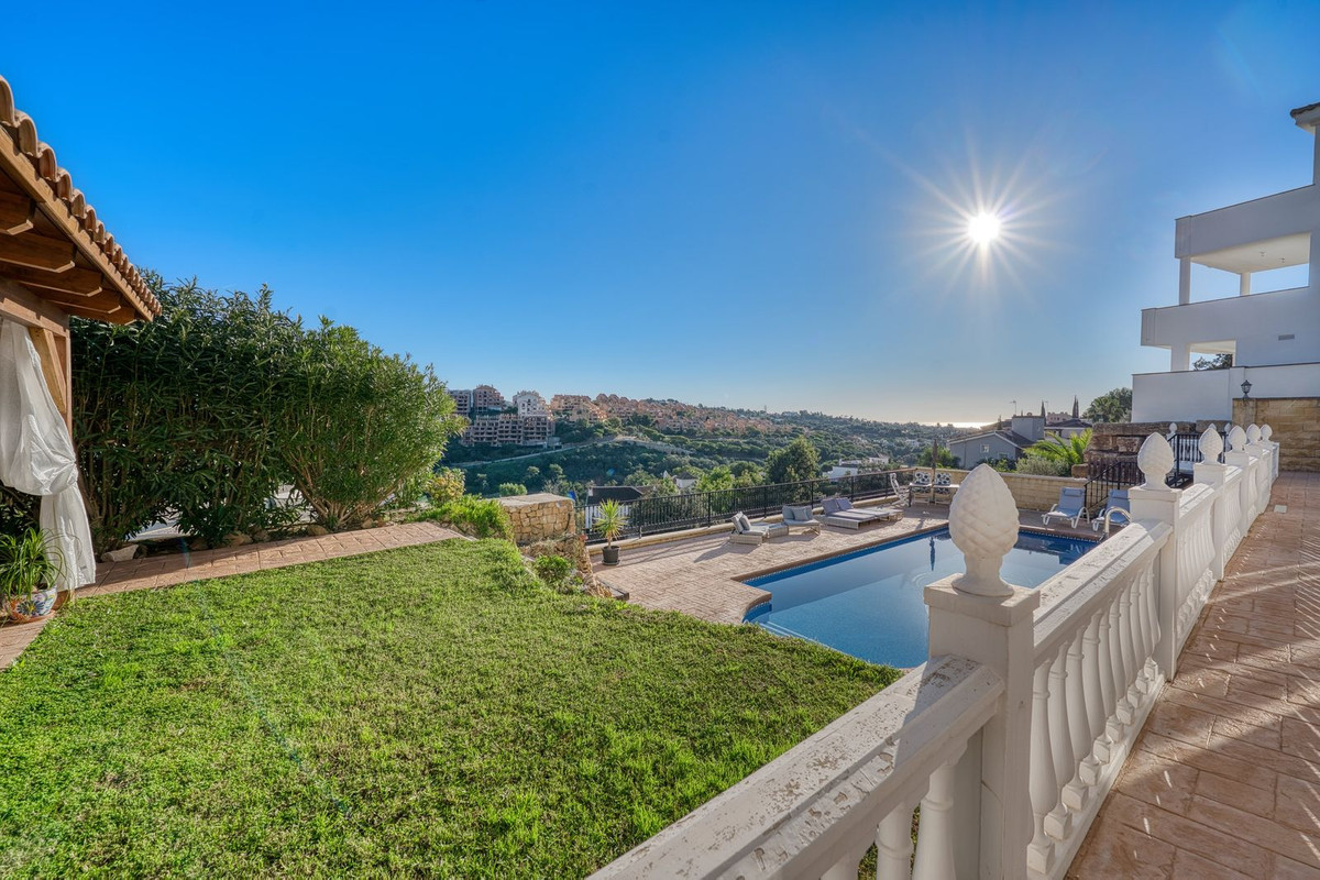 8 Bed Townhouse for sale in Elviria Costa Del Sol, Málaga, Spain