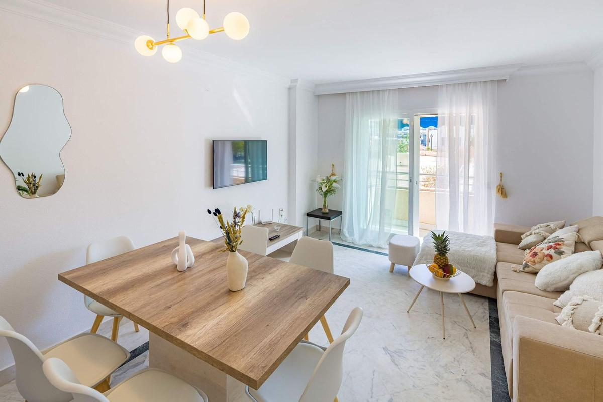2 Bed Apartment for sale in Puerto Banús Costa Del Sol, Málaga, Spain