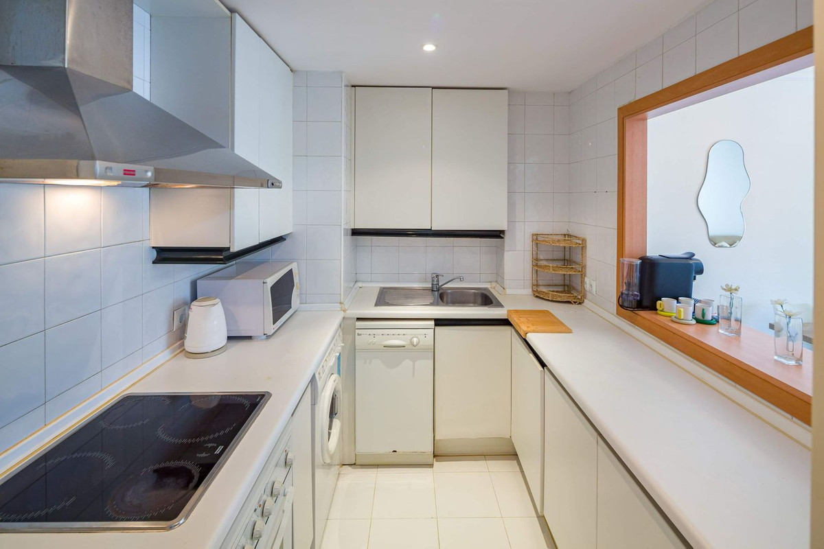 2 Bed Apartment for sale in Puerto Banús Costa Del Sol, Málaga, Spain