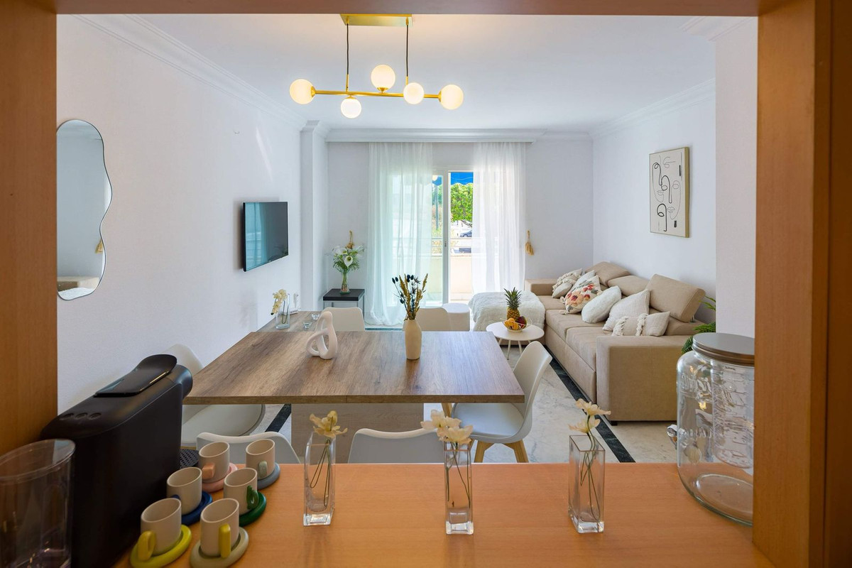 2 Bed Apartment for sale in Puerto Banús Costa Del Sol, Málaga, Spain