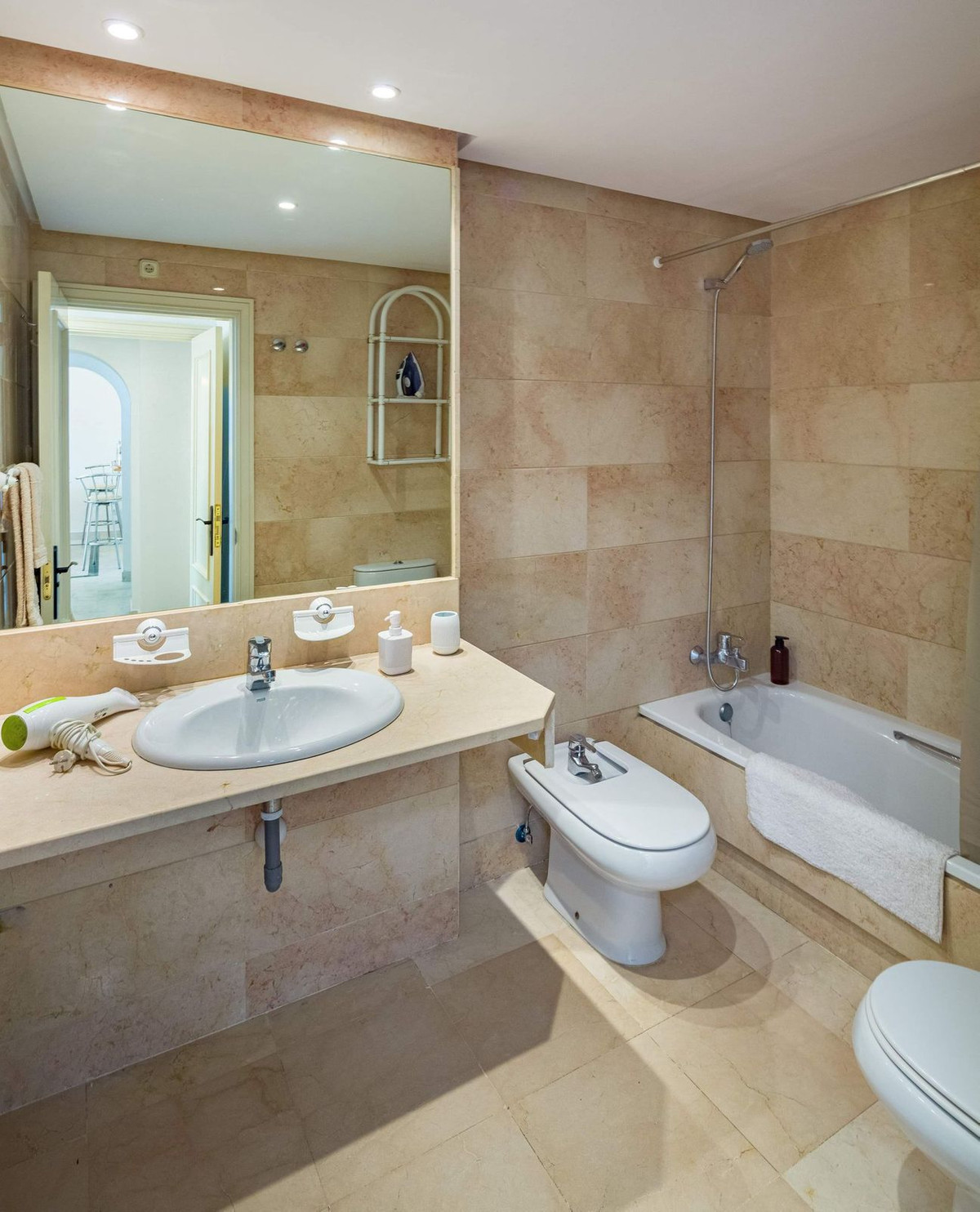 2 Bed Apartment for sale in Puerto Banús Costa Del Sol, Málaga, Spain
