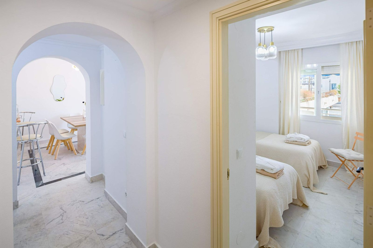 2 Bed Apartment for sale in Puerto Banús Costa Del Sol, Málaga, Spain